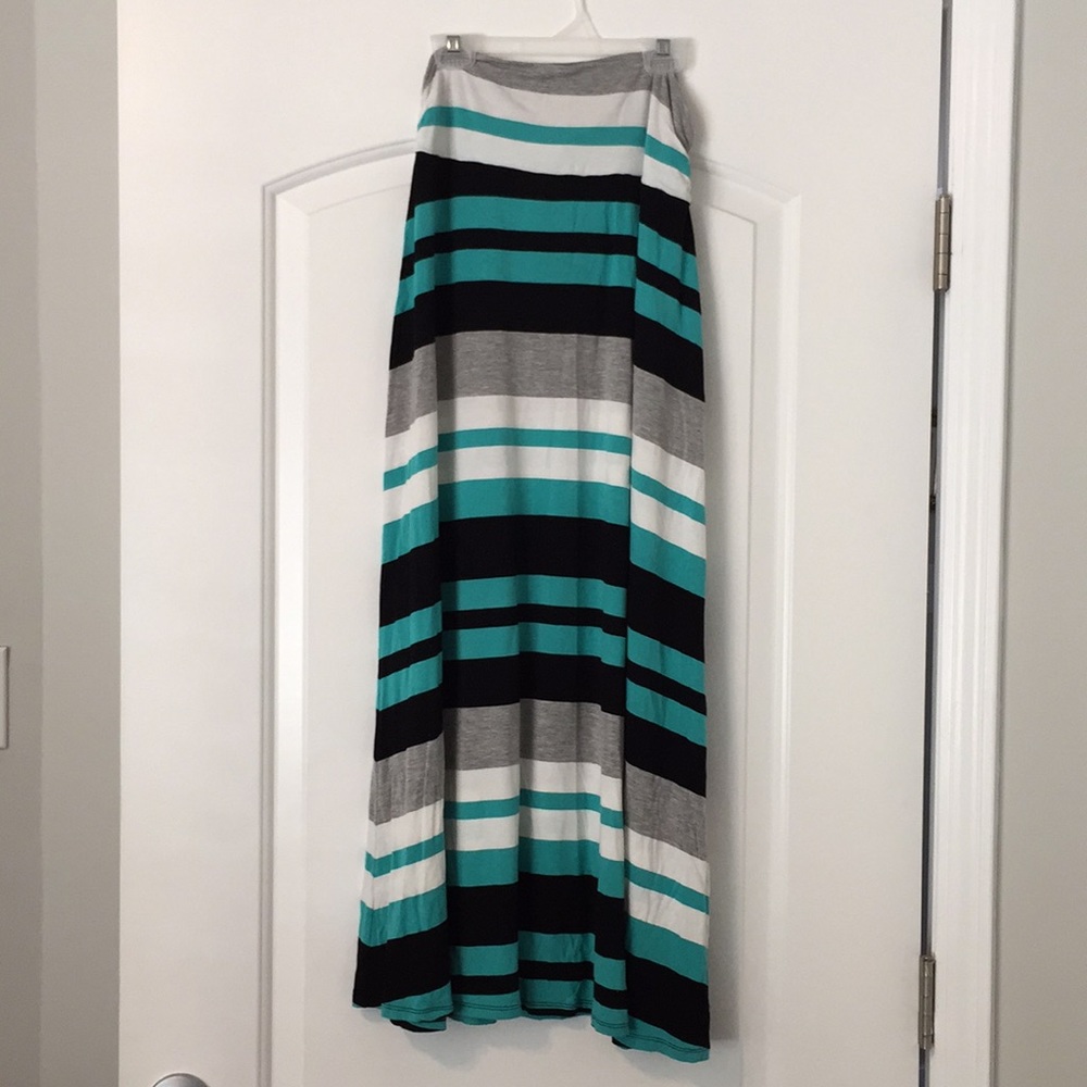 NWOT- Merona Long Skirt - M